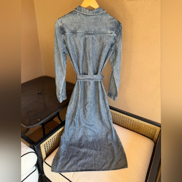 Cloth & Stone Blue Denim Long Sleeve Dress - Picture 2 of 4